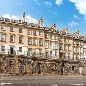  Apartment Pass The Keys Lovely 1 Bed Flat With Parking Close To The Centre